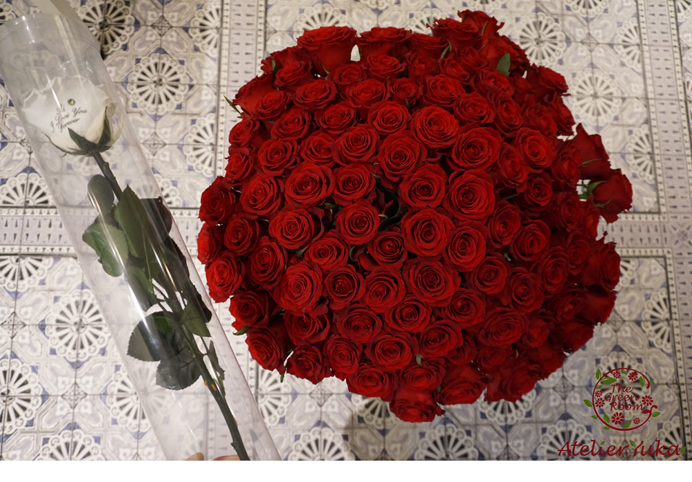 花びらに文字メッセージ印刷が入った花を保存加工 お客様の声 制作事例集 ブーケ保存 プロポーズ花束保存 名古屋 アトリエ由花