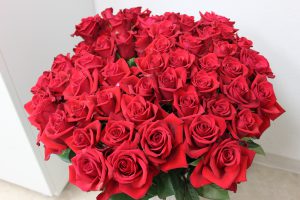 モダンウッド｜プロポーズの赤バラ花束が押し花で永遠に残せます｜持ち込み時