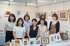 アトリエ由花 レカンフラワー作品展2017春を開催しました。集合写真