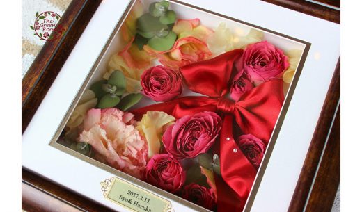 ブラウンフレーム Mサイズ|結婚式当日に感動~二度目のプロポーズの花束☆高級感あるブラウンフレームの中で永遠に|完成アップ