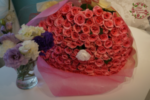 結婚式サプライズメッセージも一緒に永久保存｜花束、会場装花