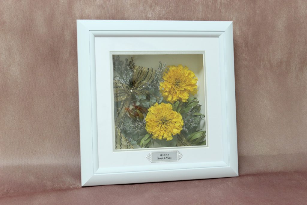 white-frame-M-size