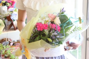 3000円生花花束5