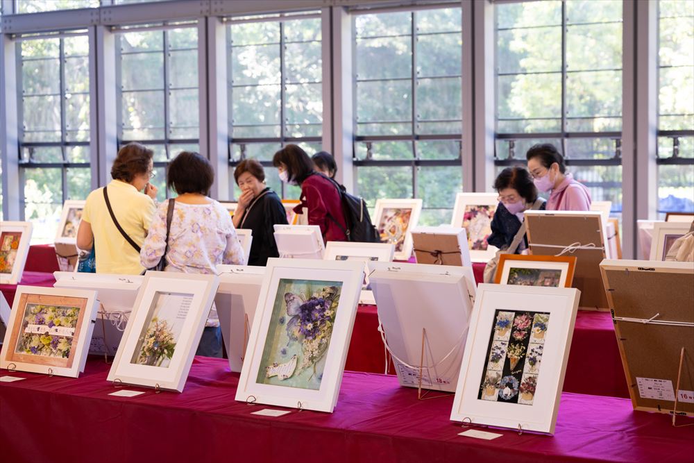 花と緑で楽しむアートクラフト展